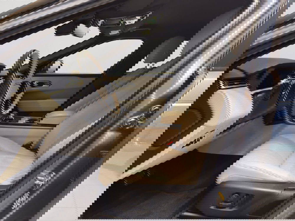 Land Rover Range Rover Velar usata a Latina (11)