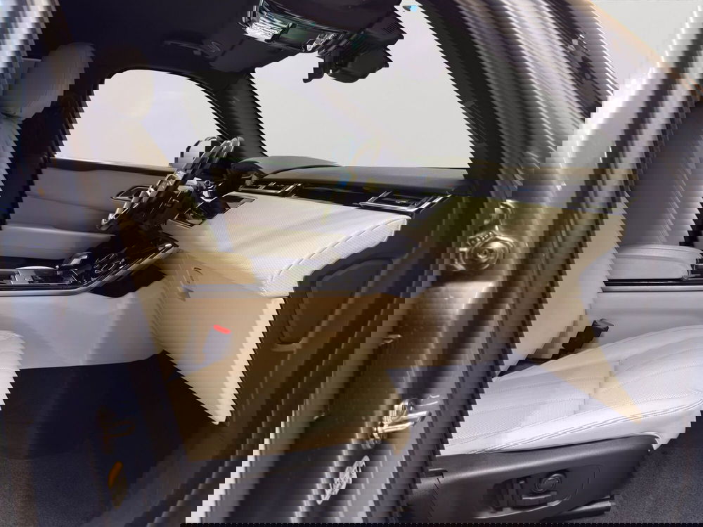 Land Rover Range Rover Velar usata a Latina (3)