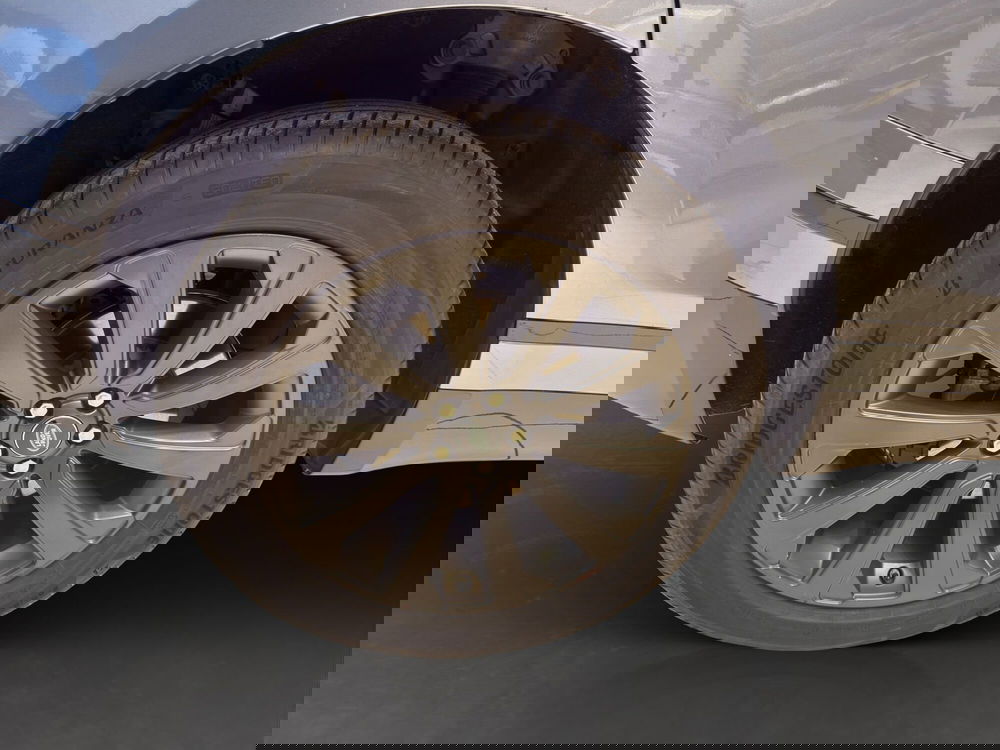 Land Rover Range Rover Velar usata a Latina (9)