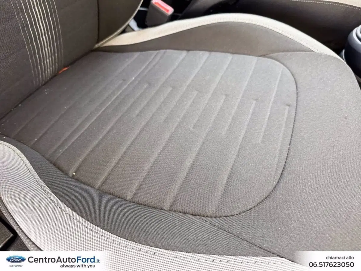 Hyundai i10 nuova a Roma (8)