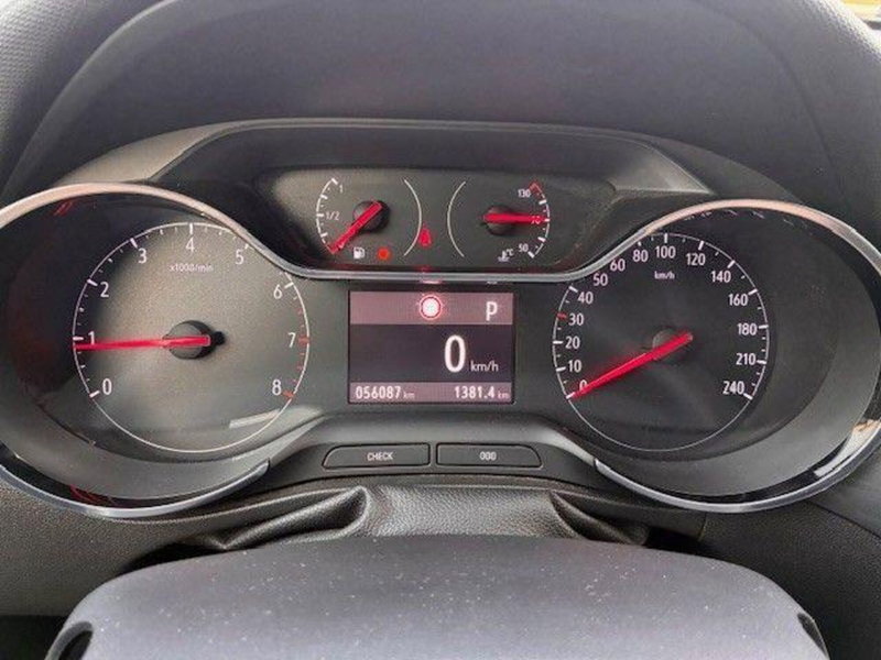 Opel Crossland usata a Milano (13)