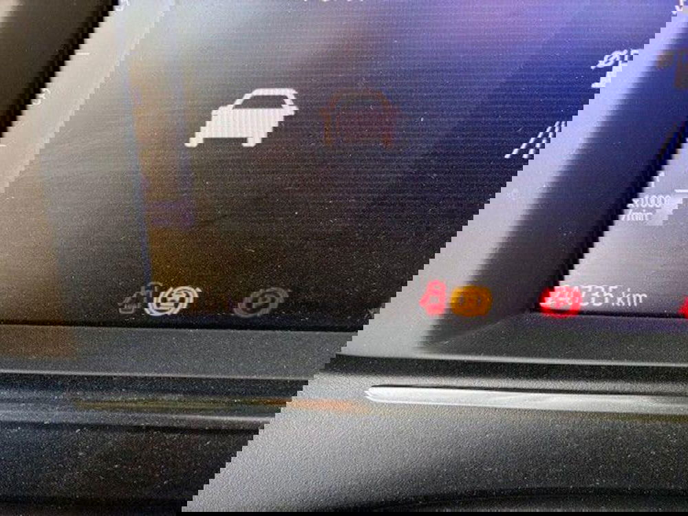 Opel Corsa usata a Milano (10)