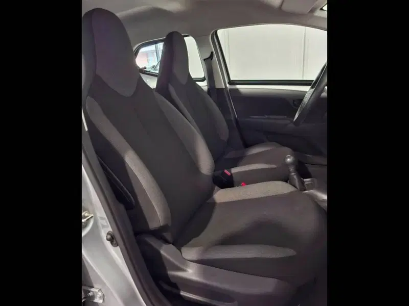 Toyota Aygo X usata a Torino (14)
