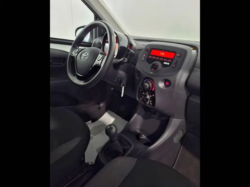 Toyota Aygo X usata a Torino (13)
