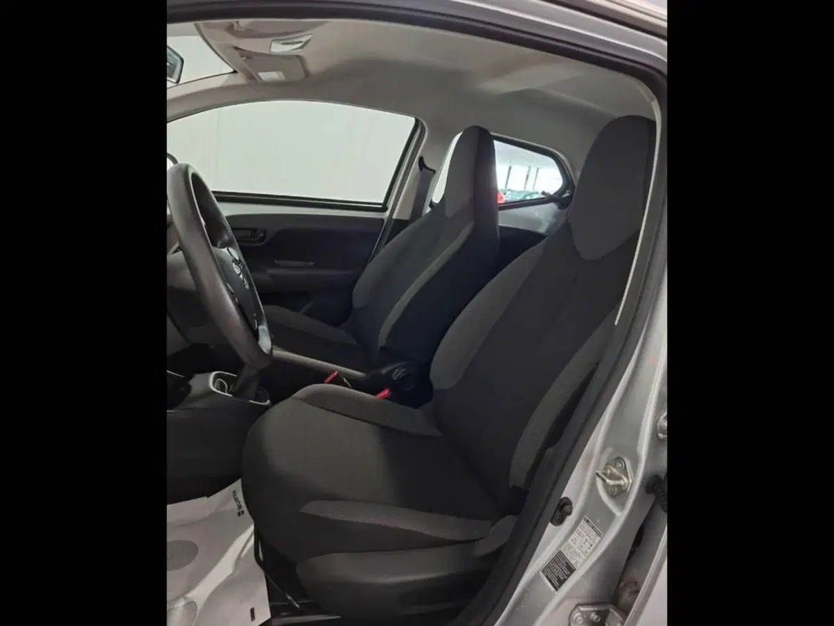 Toyota Aygo X usata a Torino (14)