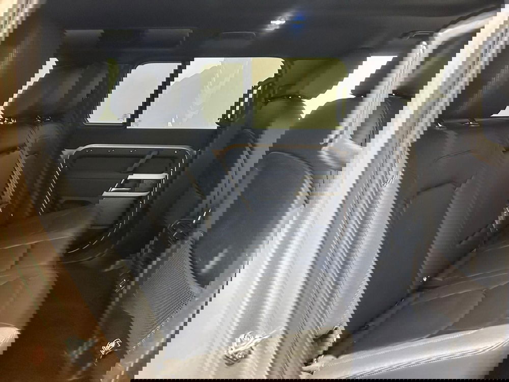 Land Rover Defender usata a Napoli (6)