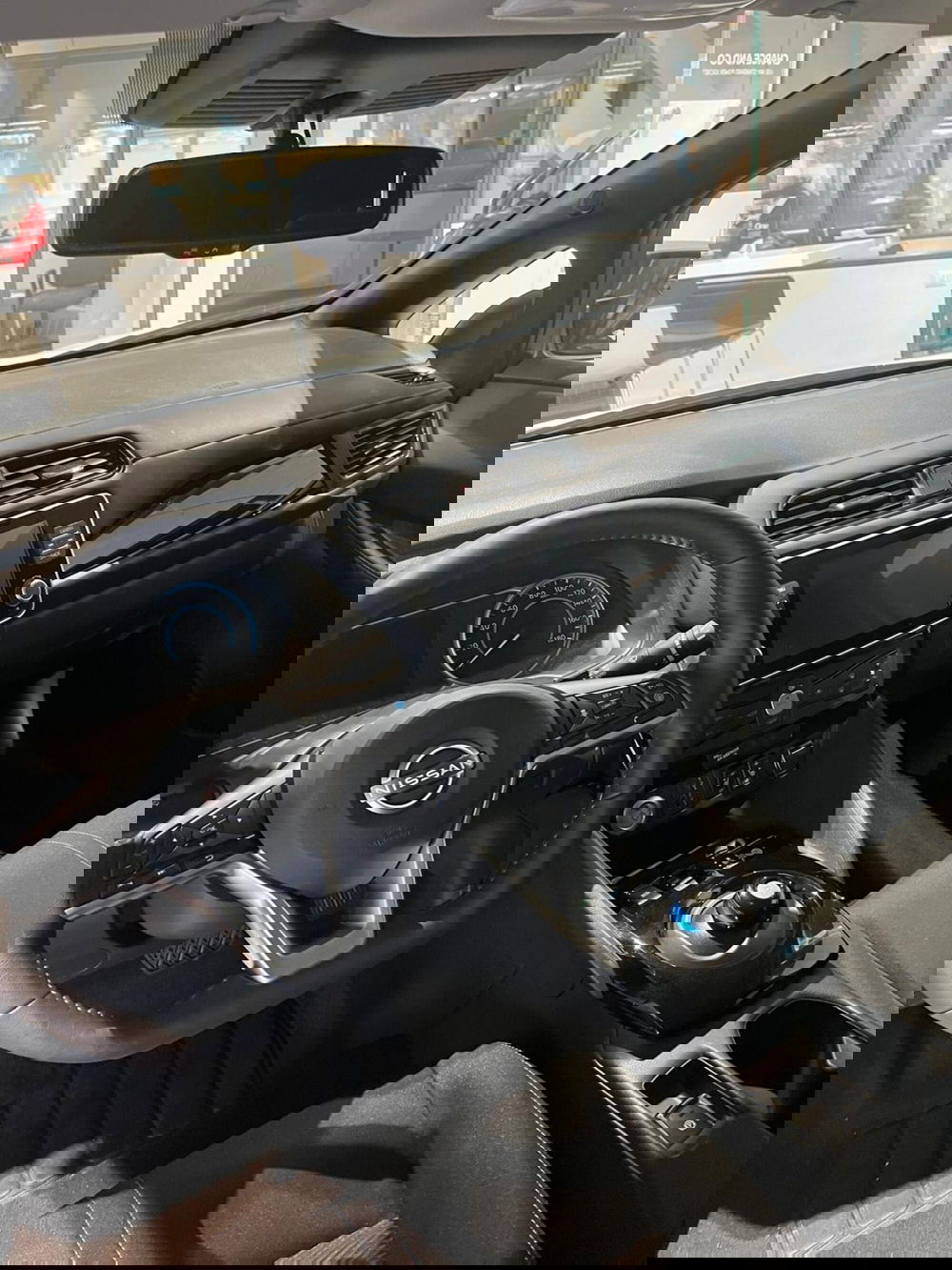 Nissan Leaf nuova a Cagliari (12)