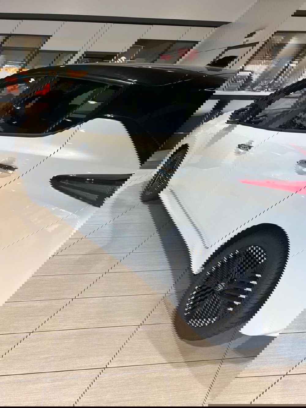 Nissan Leaf nuova a Cagliari (19)