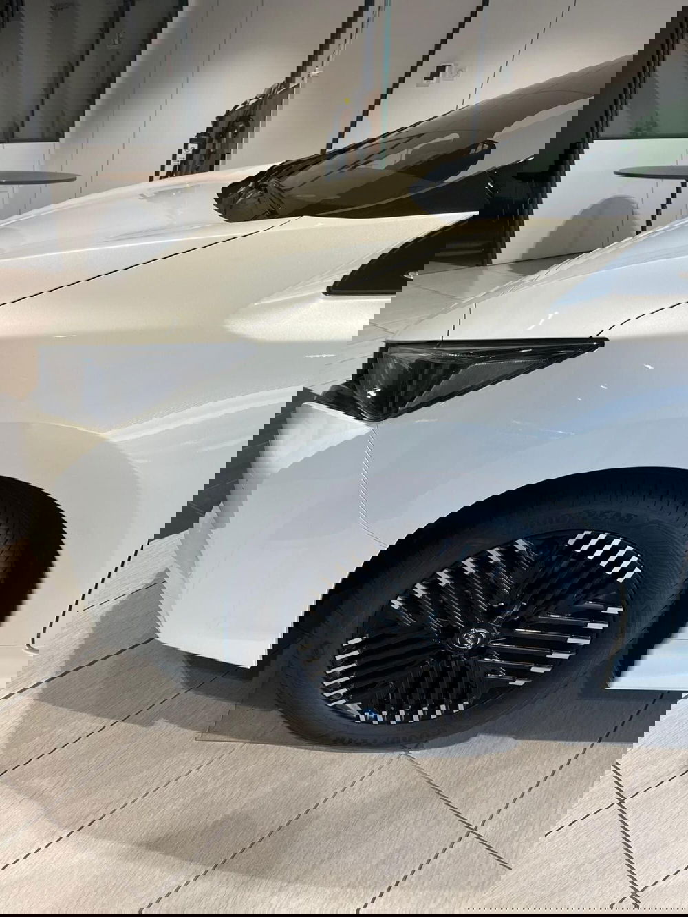 Nissan Leaf nuova a Cagliari (3)