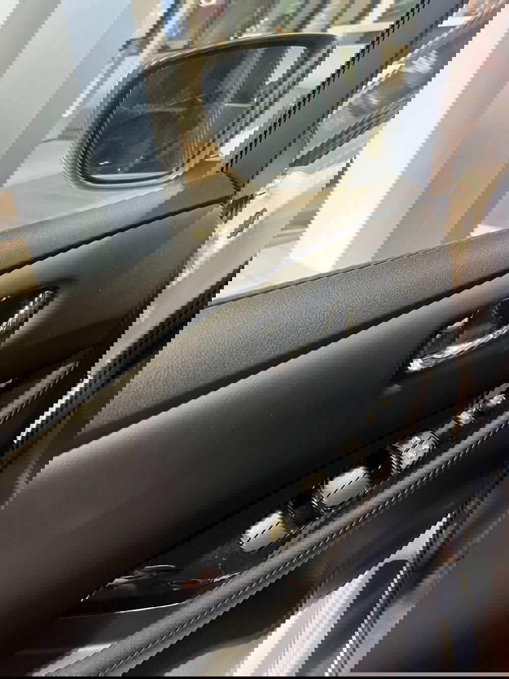 Nissan Leaf nuova a Cagliari (6)