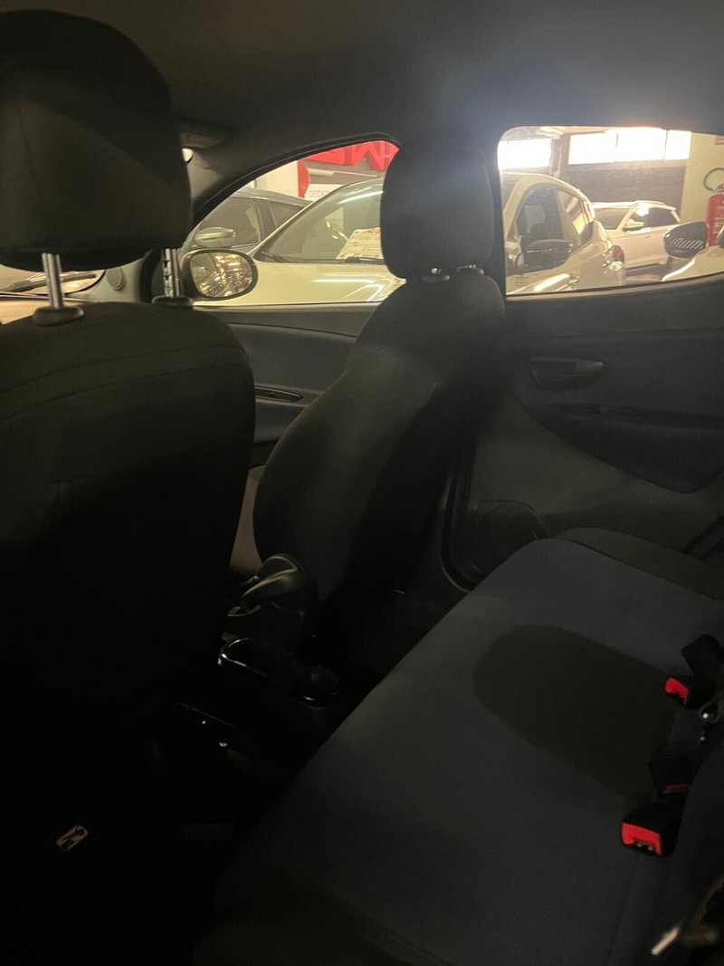 Lancia Ypsilon usata a Cagliari (13)