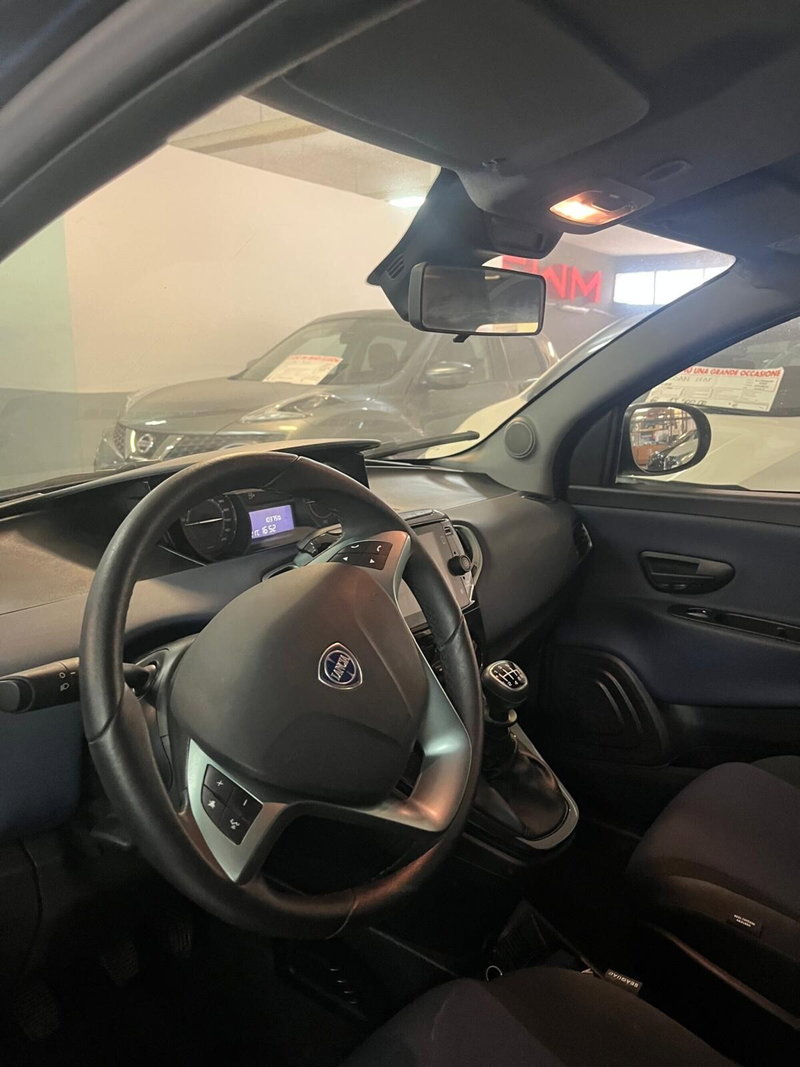 Lancia Ypsilon usata a Cagliari (5)