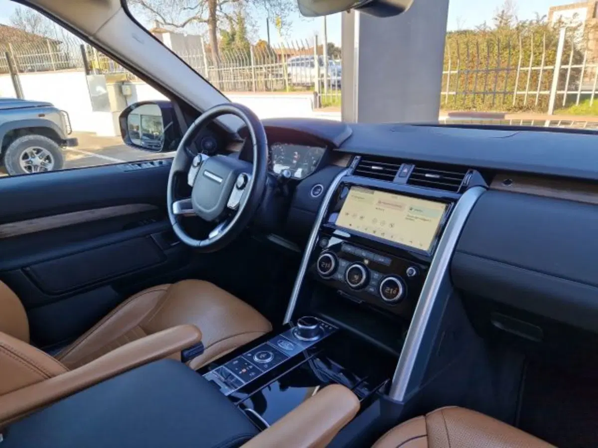 Land Rover Discovery Sport usata a Modena (13)