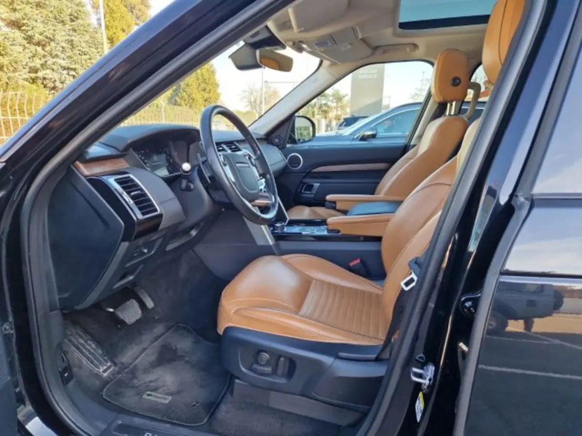Land Rover Discovery Sport usata a Modena (14)