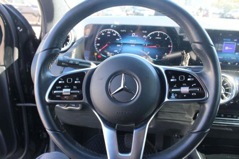 Mercedes-Benz GLA SUV usata a Lecce (8)