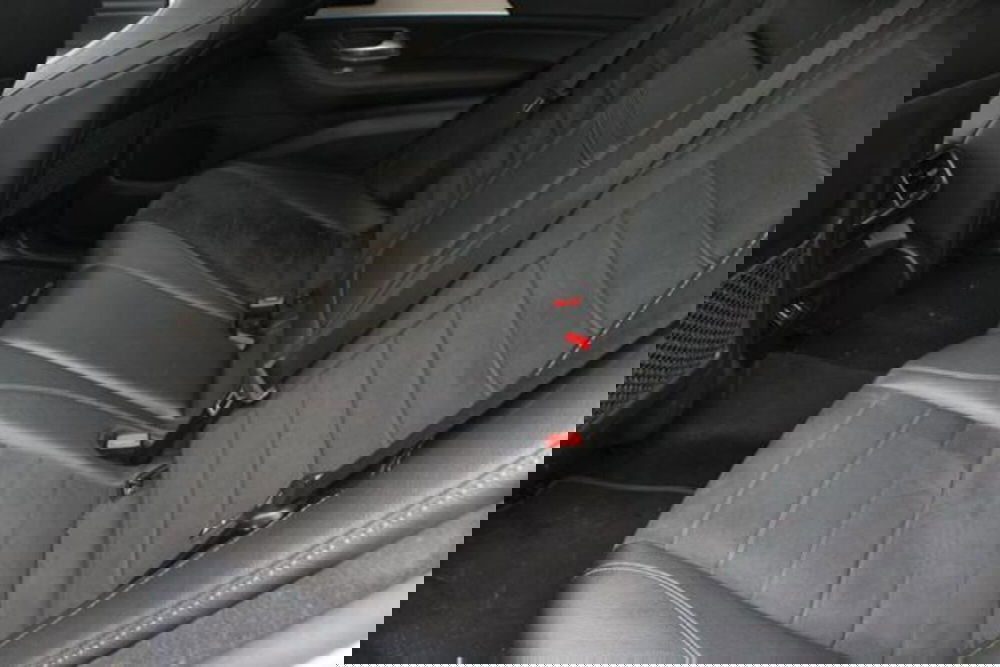 Mercedes-Benz GLB usata a Lecce (12)