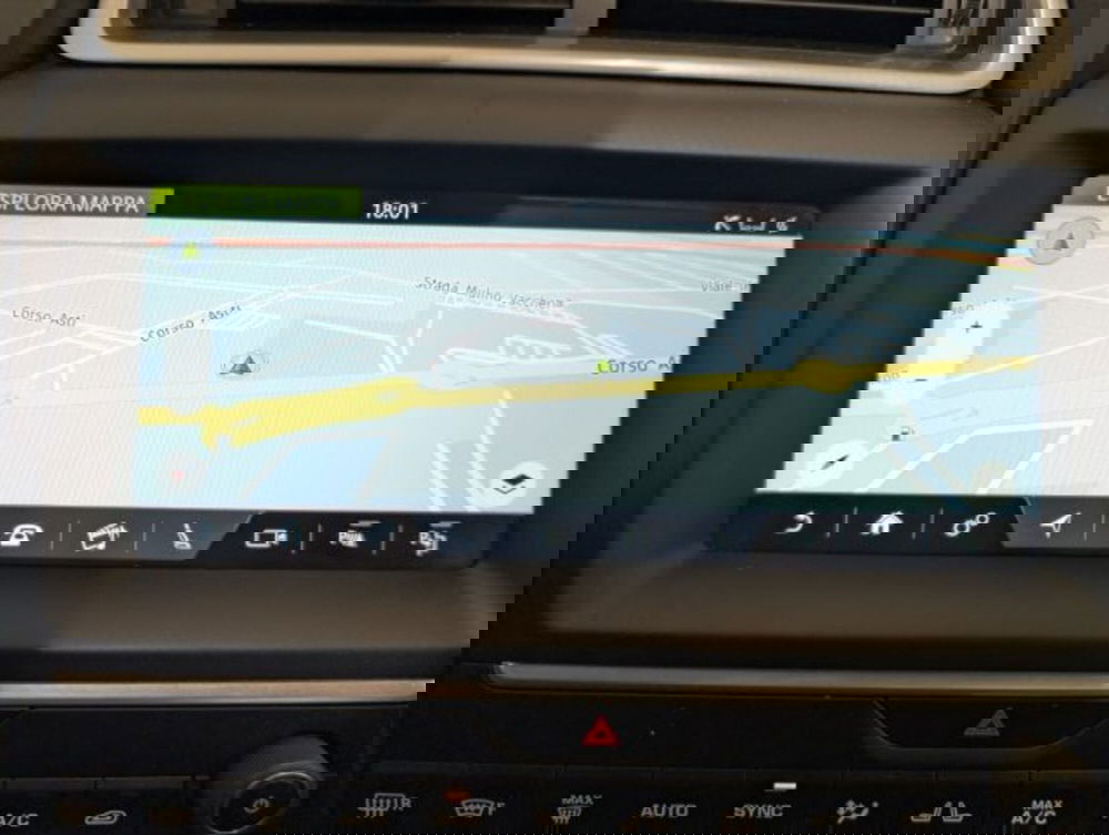 Jaguar E-Pace usata a Cuneo (14)