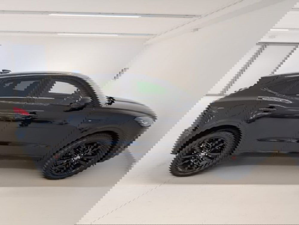 Jaguar E-Pace usata a Cuneo (5)