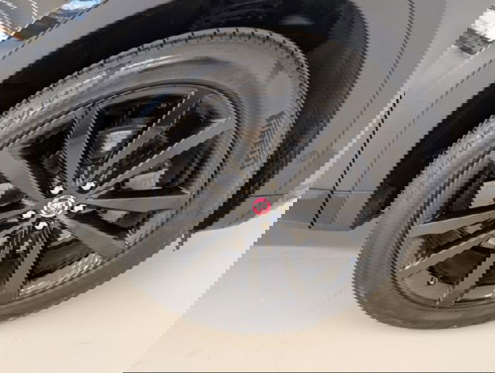 Jaguar E-Pace usata a Cuneo (6)