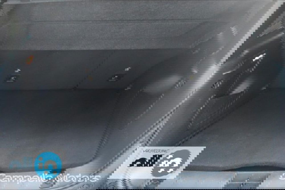 Jeep Renegade usata a Venezia (18)