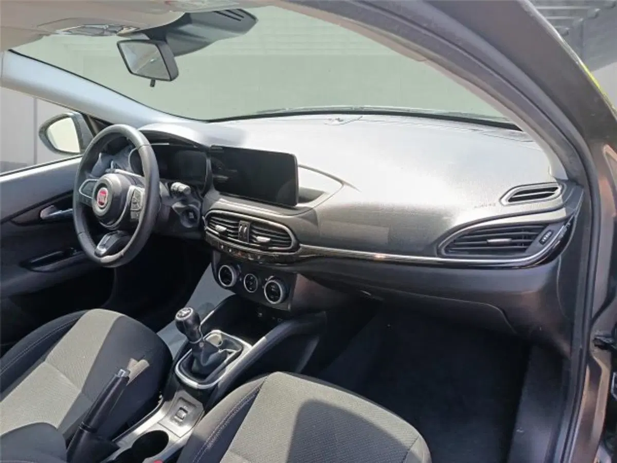 Fiat Tipo usata a Bari (12)
