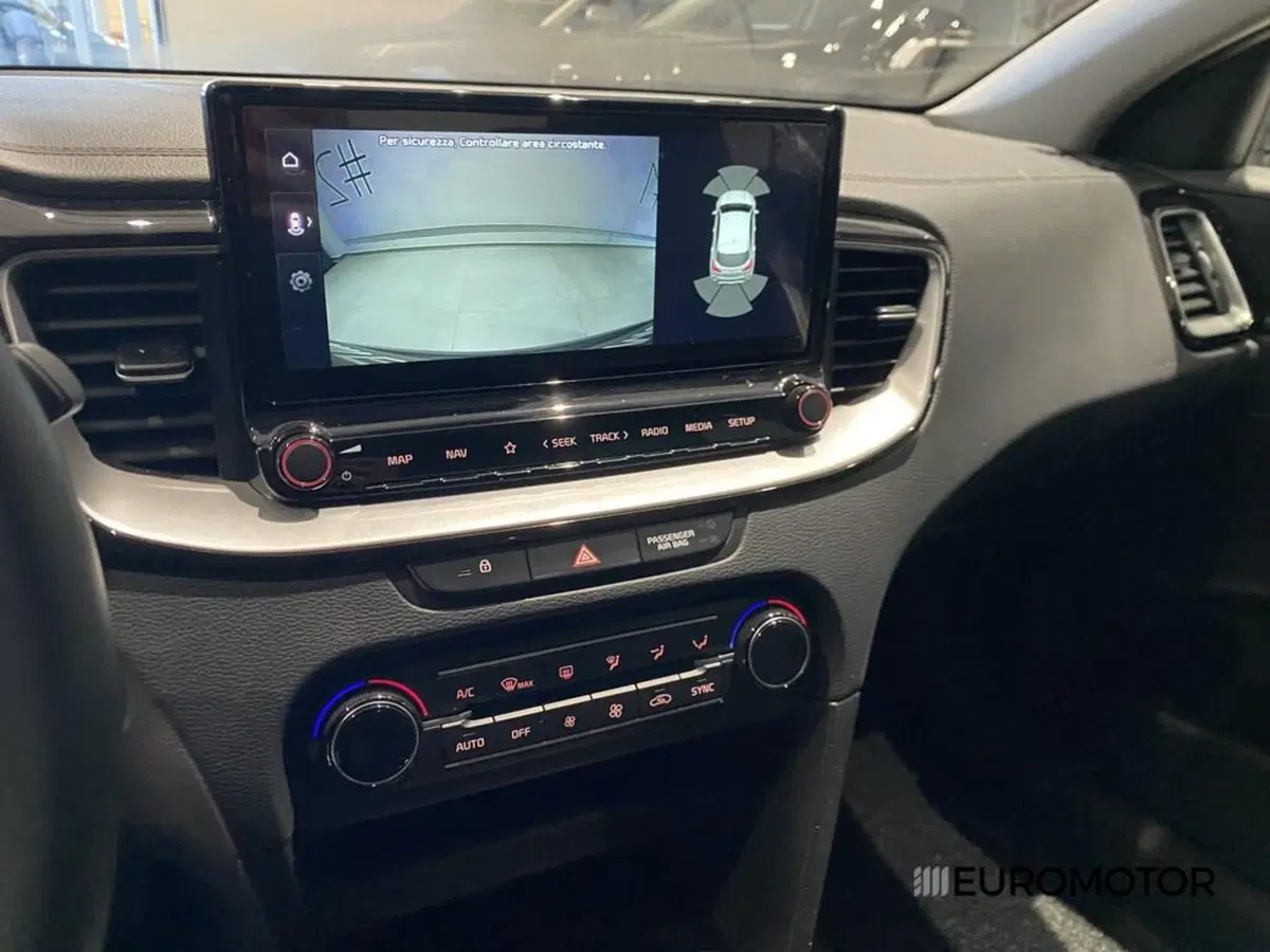 Kia XCeed usata a Bari (14)