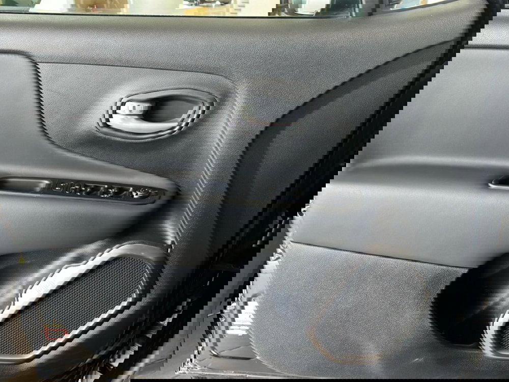 Jeep Renegade usata a Lecce (19)