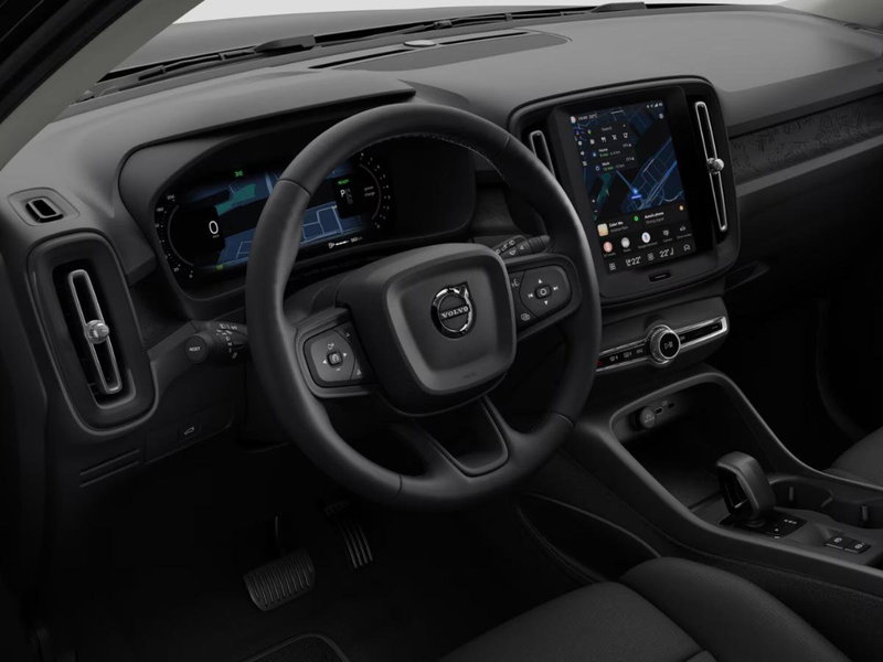 Volvo XC40 nuova a Roma (2)
