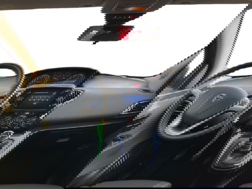 Lancia Ypsilon usata a Torino (7)