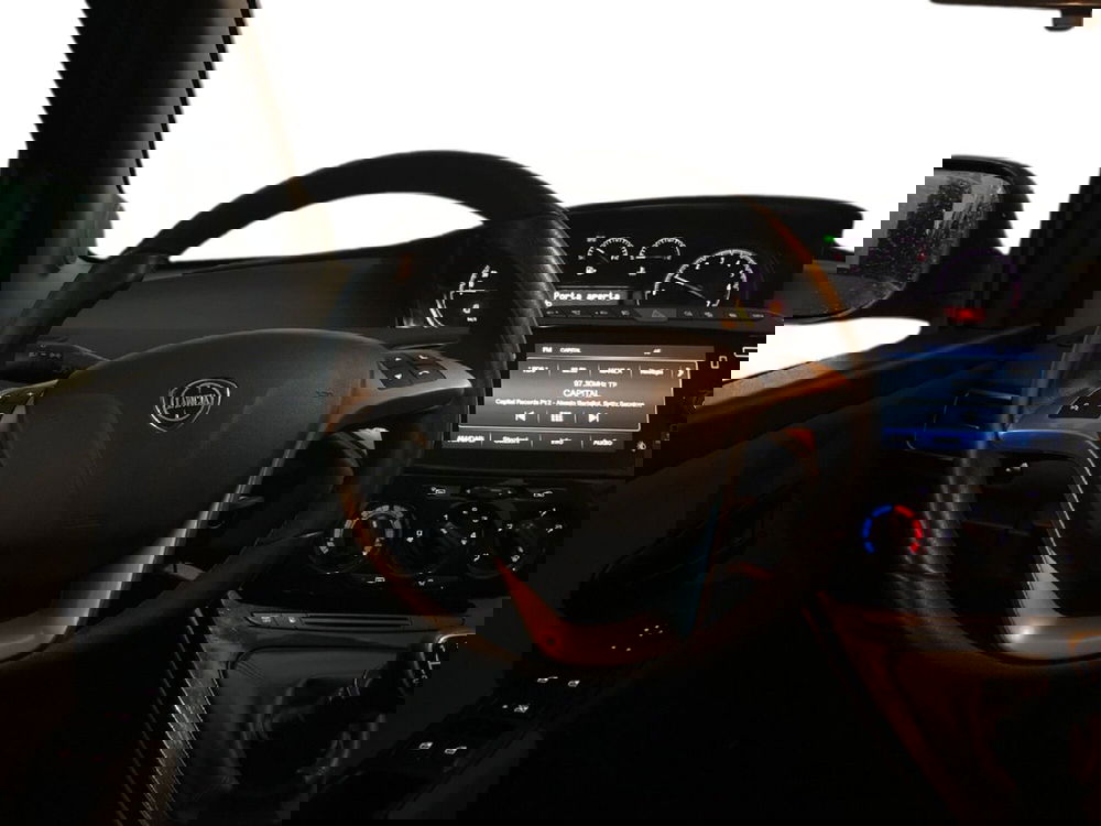 Lancia Ypsilon usata a Torino (10)