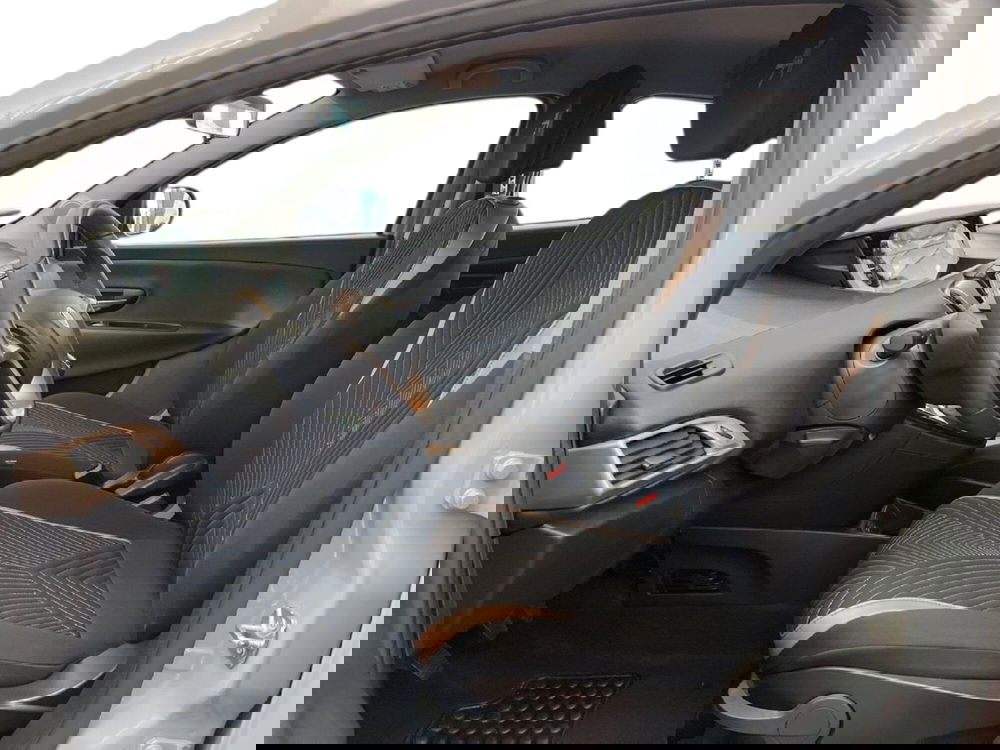 Lancia Ypsilon usata a Torino (10)