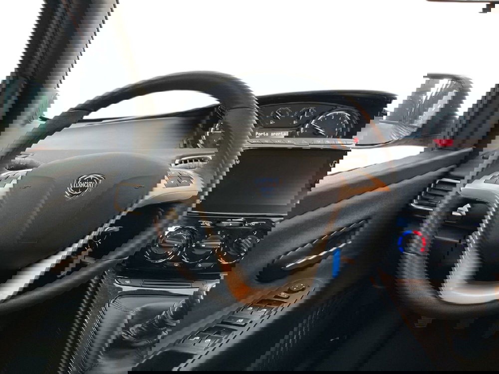 Lancia Ypsilon usata a Torino (12)