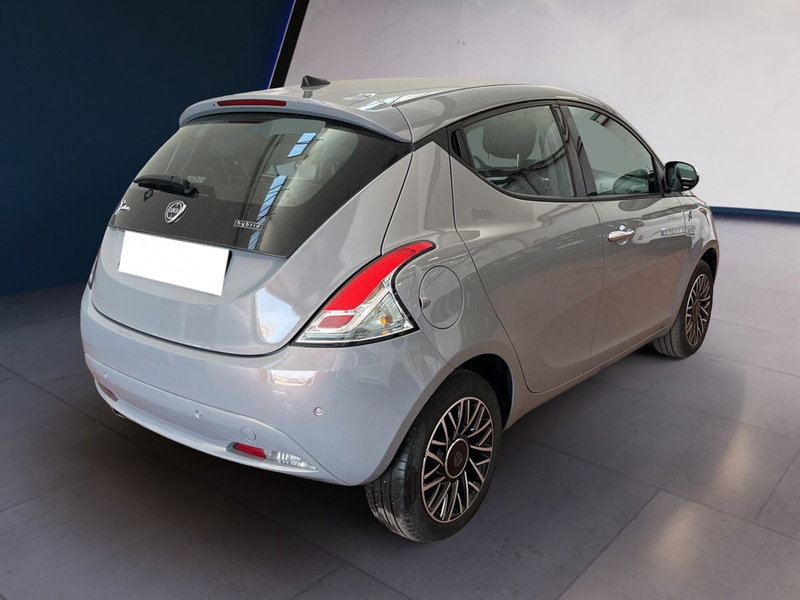 Lancia Ypsilon usata a Torino (6)