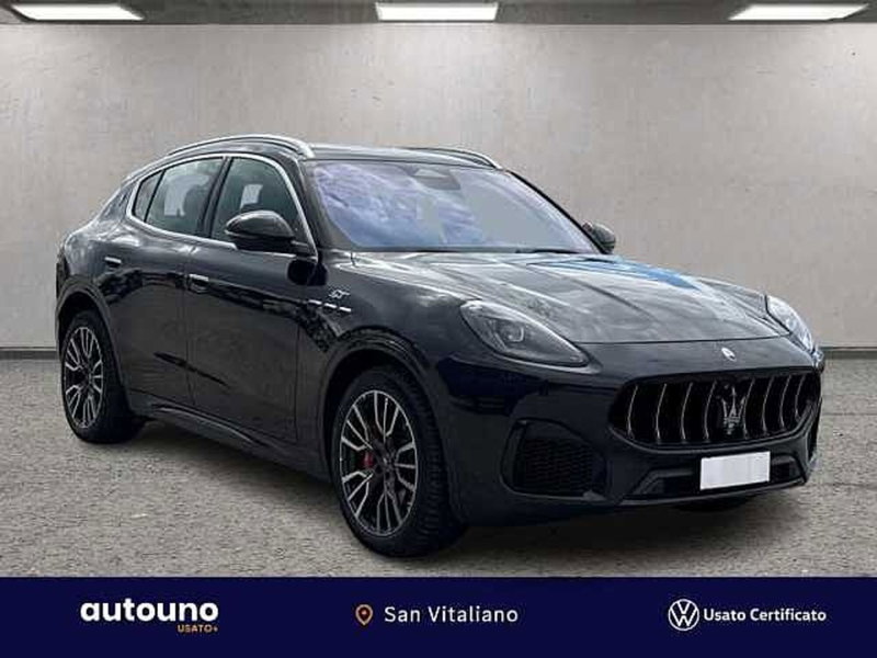 Maserati Grecale usata a Napoli (7)