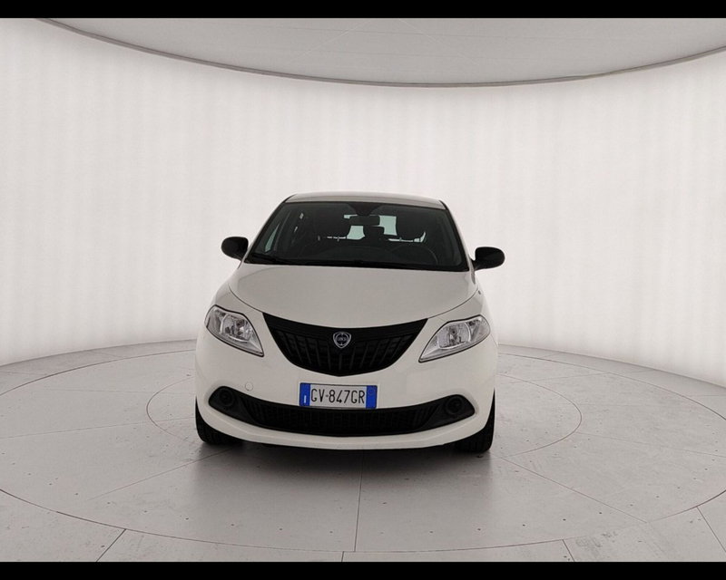 Lancia Ypsilon usata a Caserta (2)