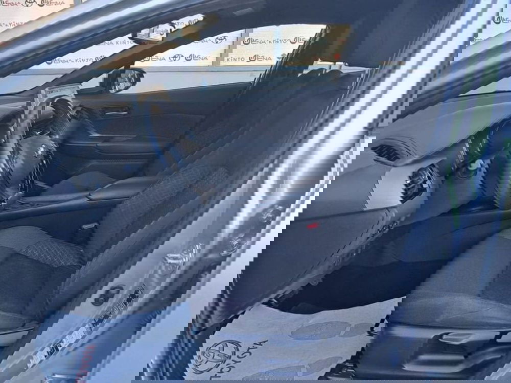 Toyota Toyota C-HR usata a Cagliari (11)