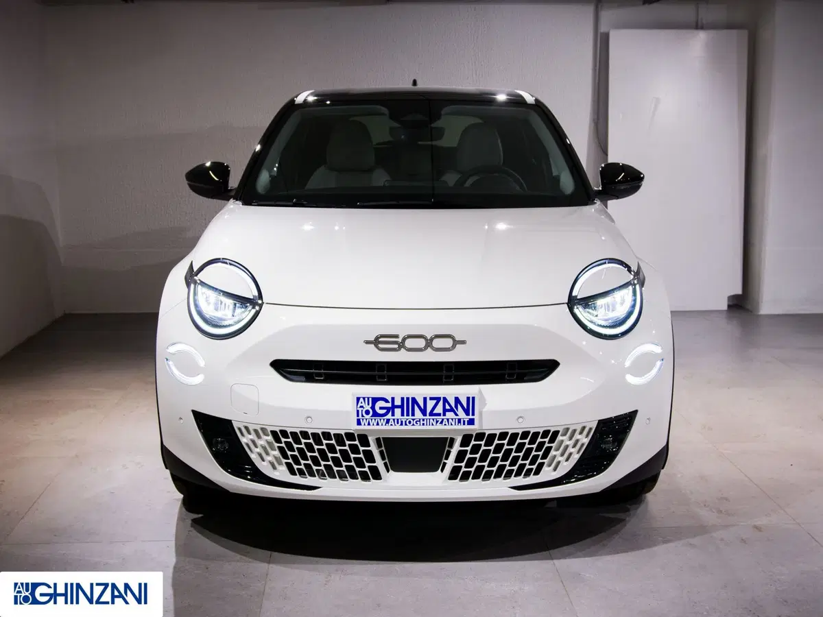 Fiat 600 nuova a Bergamo (4)