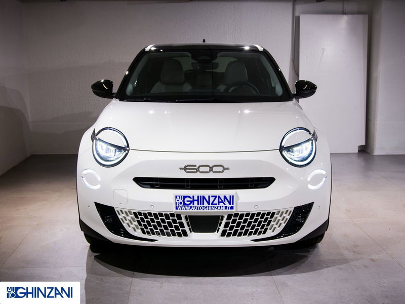Fiat 600 nuova a Bergamo (4)