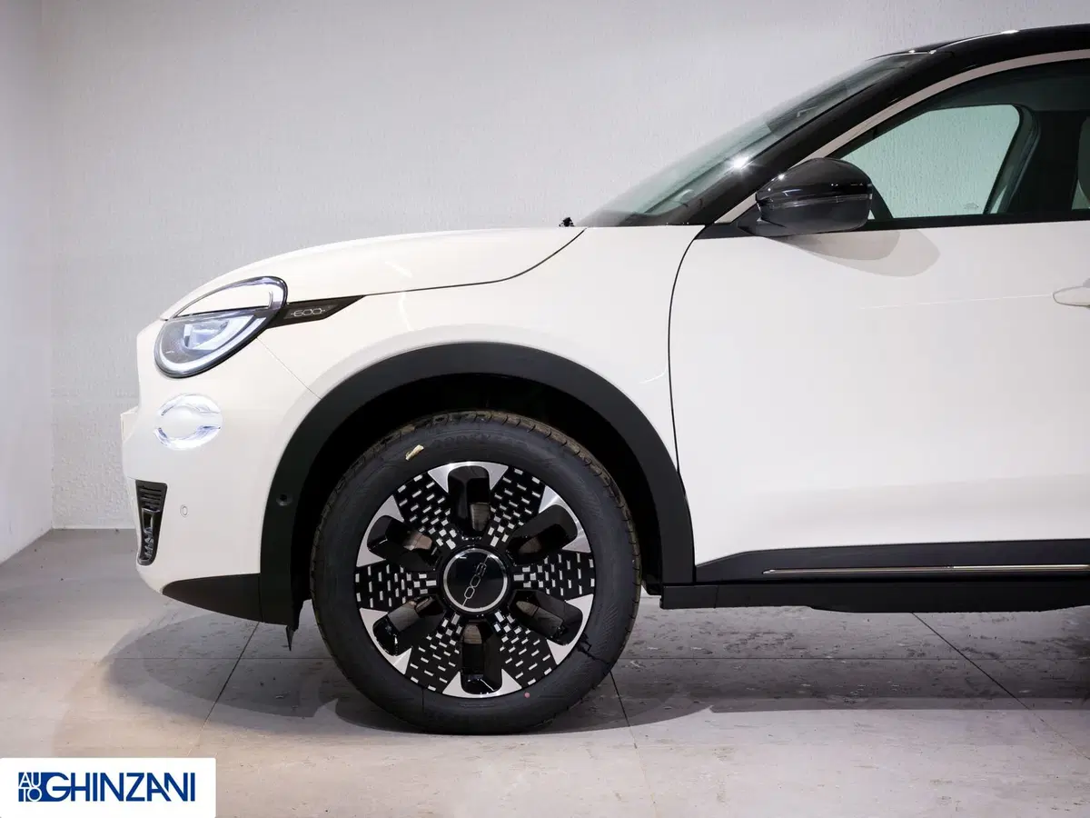 Fiat 600 nuova a Bergamo (9)