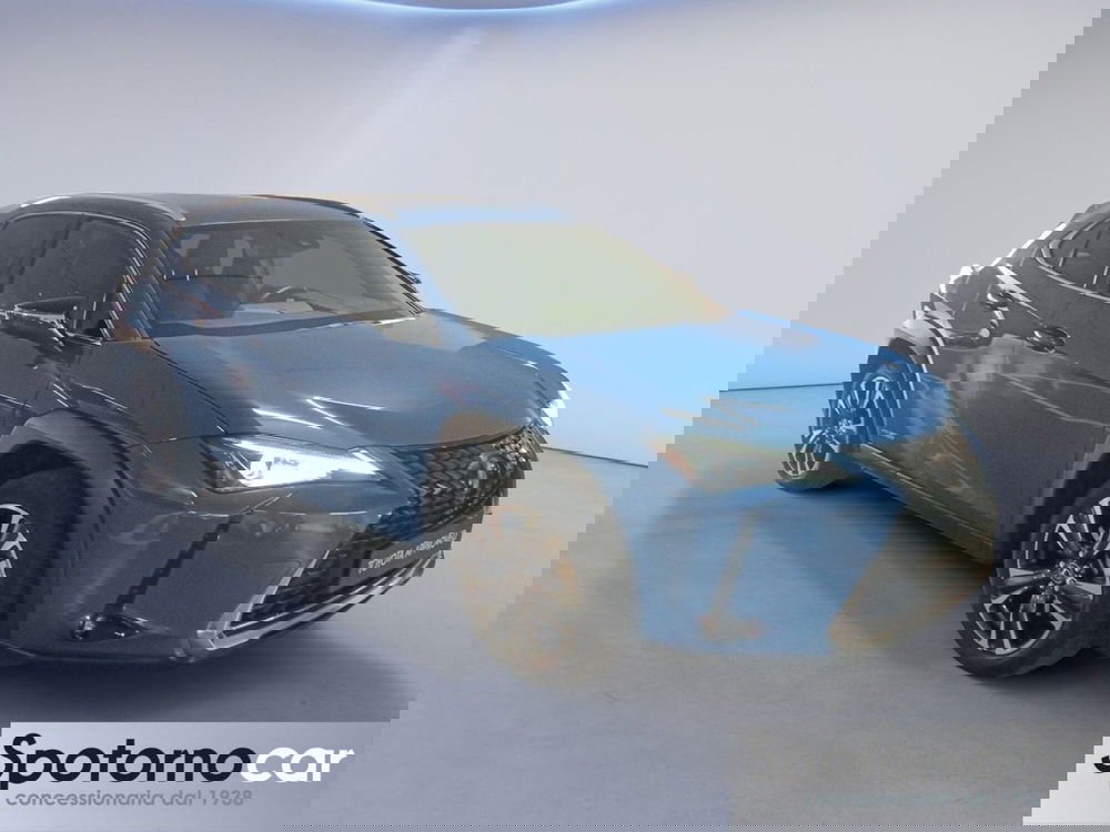 Lexus UX usata a Milano (8)