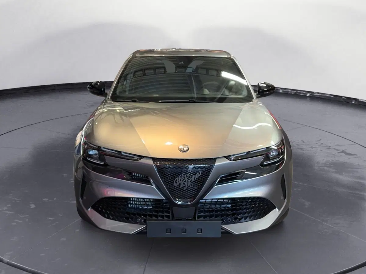 Alfa Romeo Junior nuova a Ancona (5)