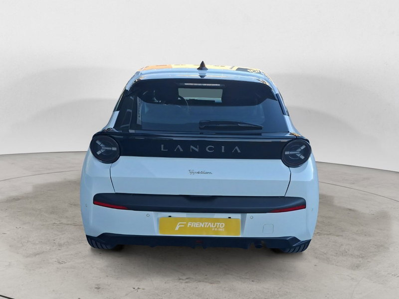 Lancia Ypsilon nuova a Ancona (4)