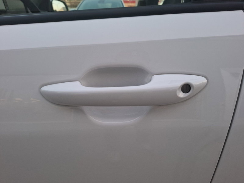 Hyundai i10 nuova a Ancona (11)