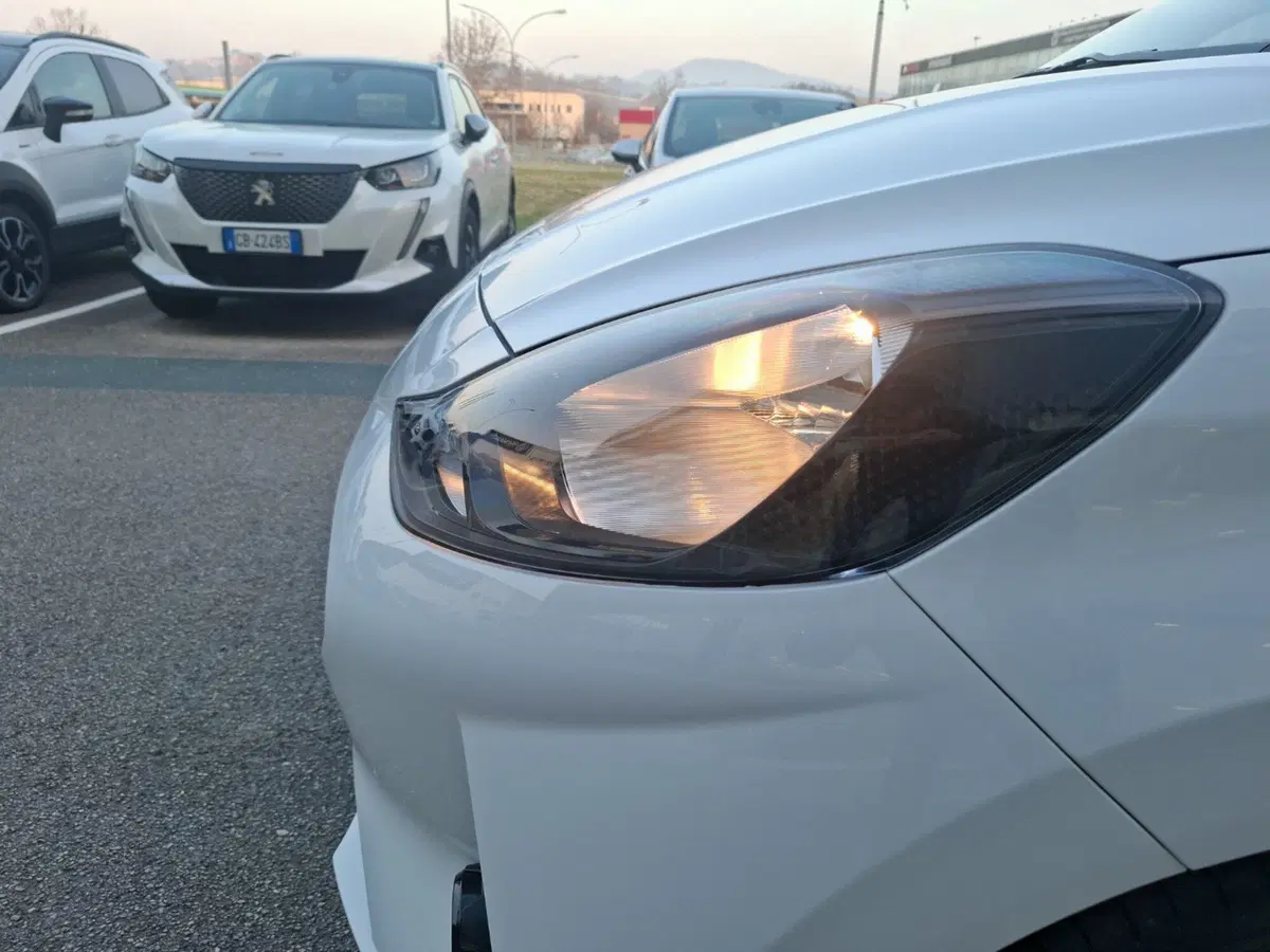Hyundai i10 nuova a Ancona (12)