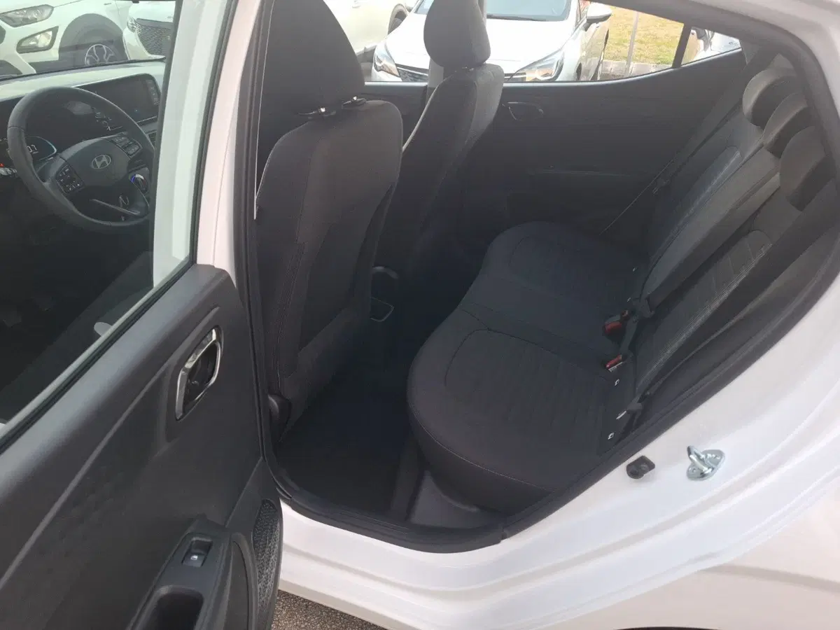 Hyundai i10 nuova a Ancona (19)