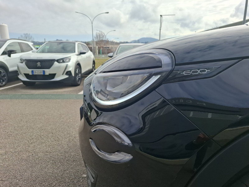 Fiat 600 nuova a Pescara (12)