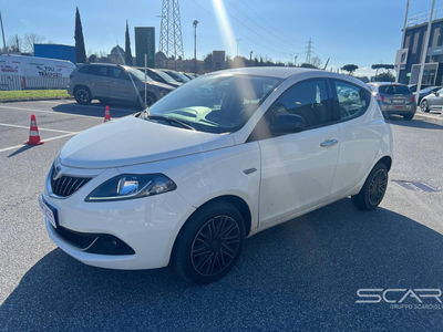 Lancia Ypsilon 1.0 FireFly 5 porte S&amp;S Hybrid Gold Plus del 2023 usata a Livorno