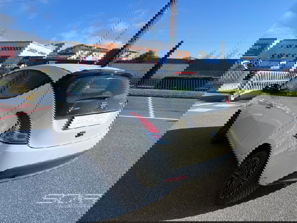 Lancia Ypsilon usata a Livorno (4)