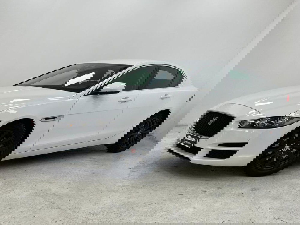 Jaguar XE usata a Como