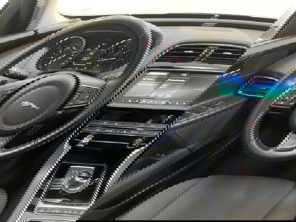 Jaguar XE usata a Como (10)